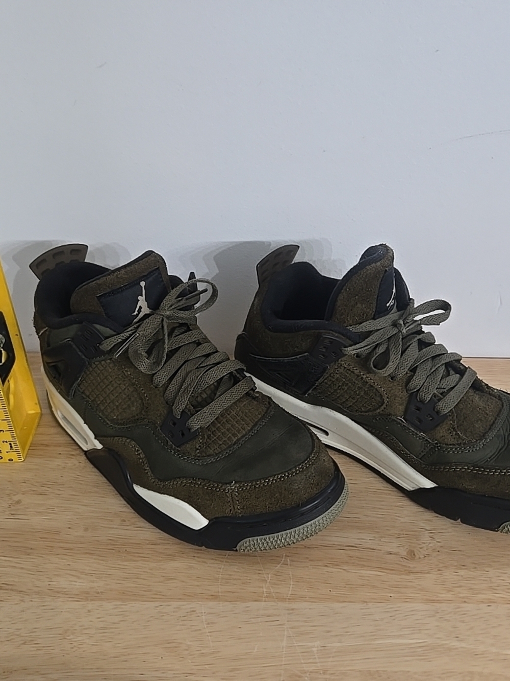Jordan Air Jordan 7Y Retro Craft Olive Black Suede Sneaker FB9927-200 2023